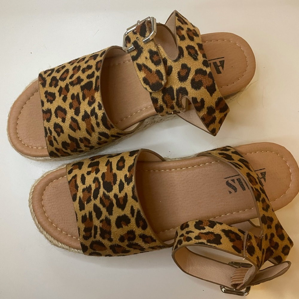 platform sandals - Picture 2 of 2